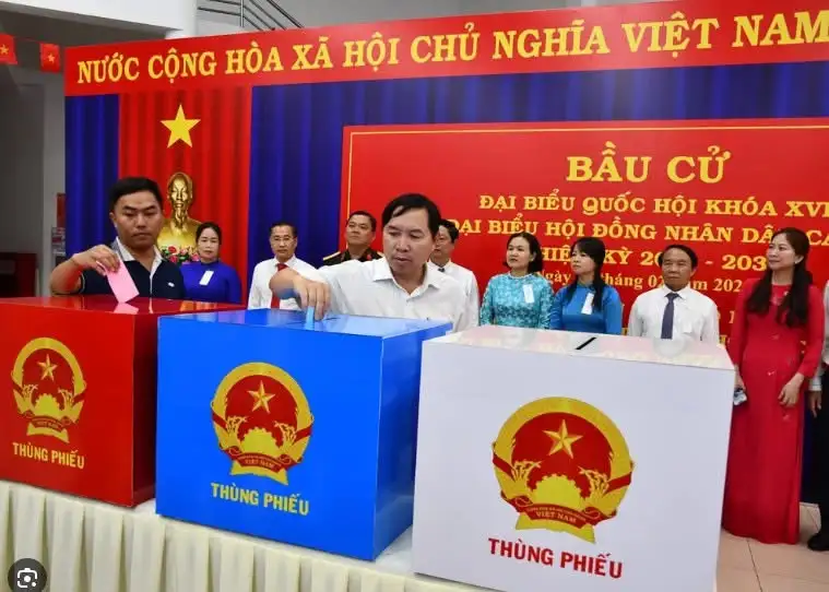Đi bầu cử ngày 15/3: Giấy tờ bắt buộc phải có và 3 trường hợp cần báo ngay cho Tổ bầu cử