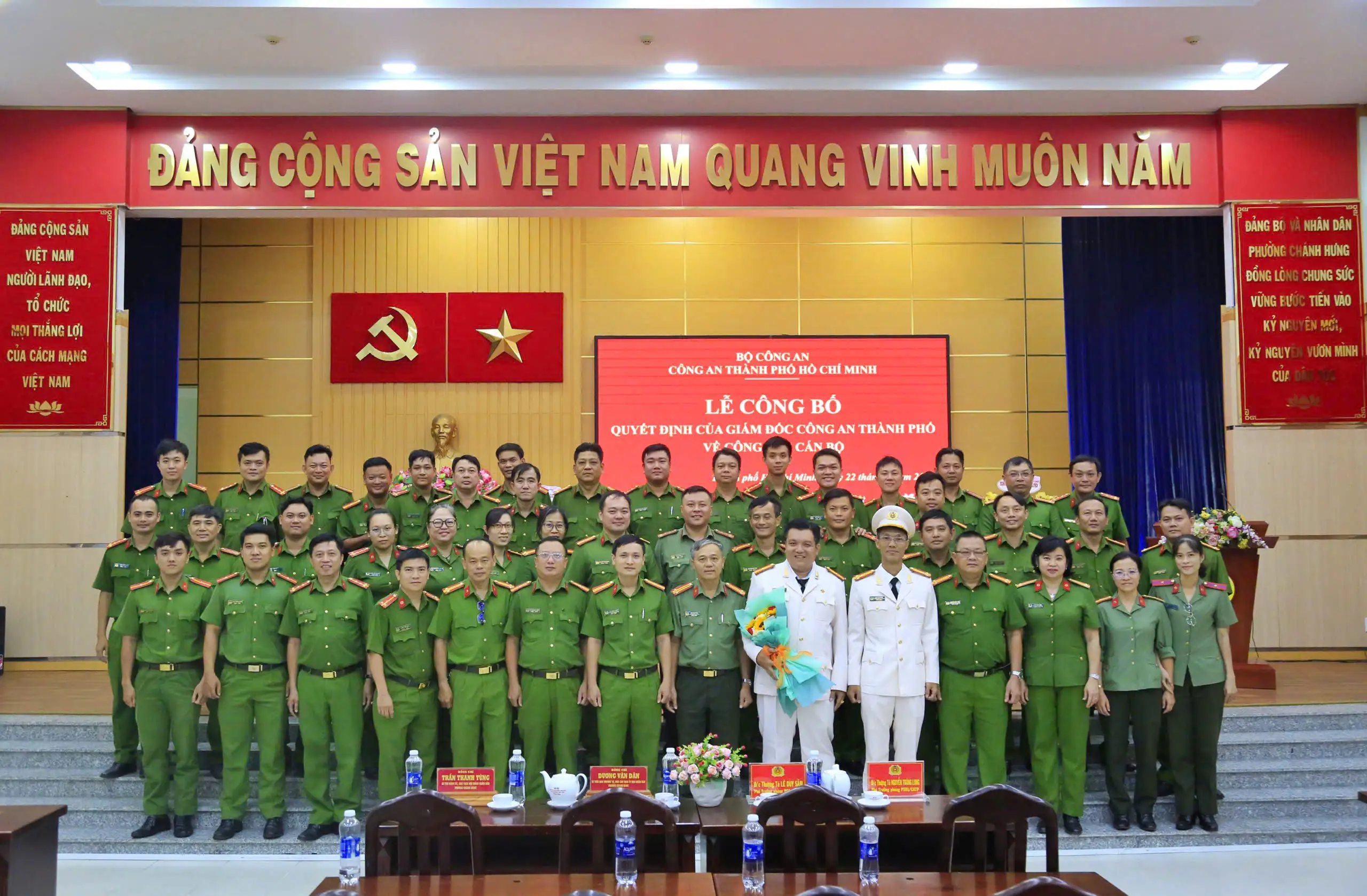 Lễ công bố quyết định của Giám đốc Công an Thành phố Hồ Chí Minh về công tác cán bộ